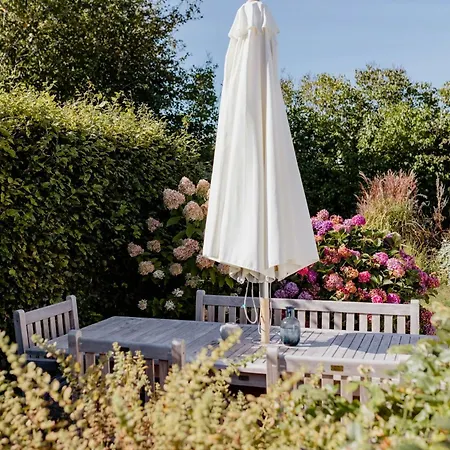 Family Time Close To The And Nature * Dronningmølle